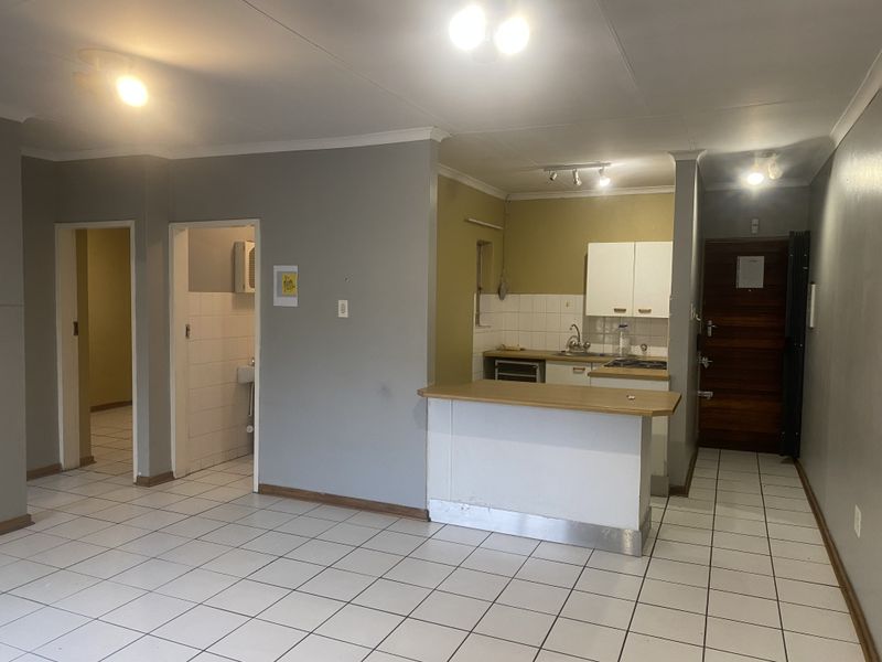 2 Bedroom Apartment - Photo 8