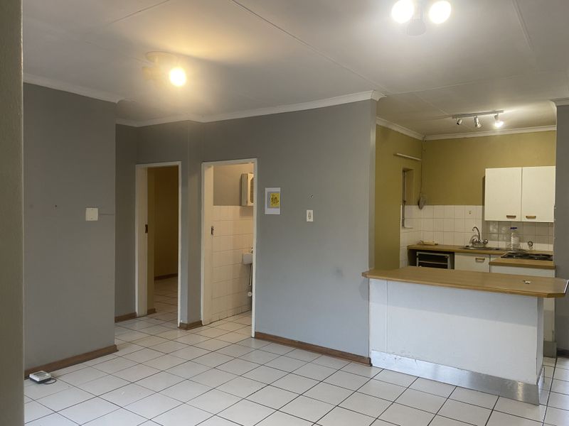 2 Bedroom Apartment - Photo 7