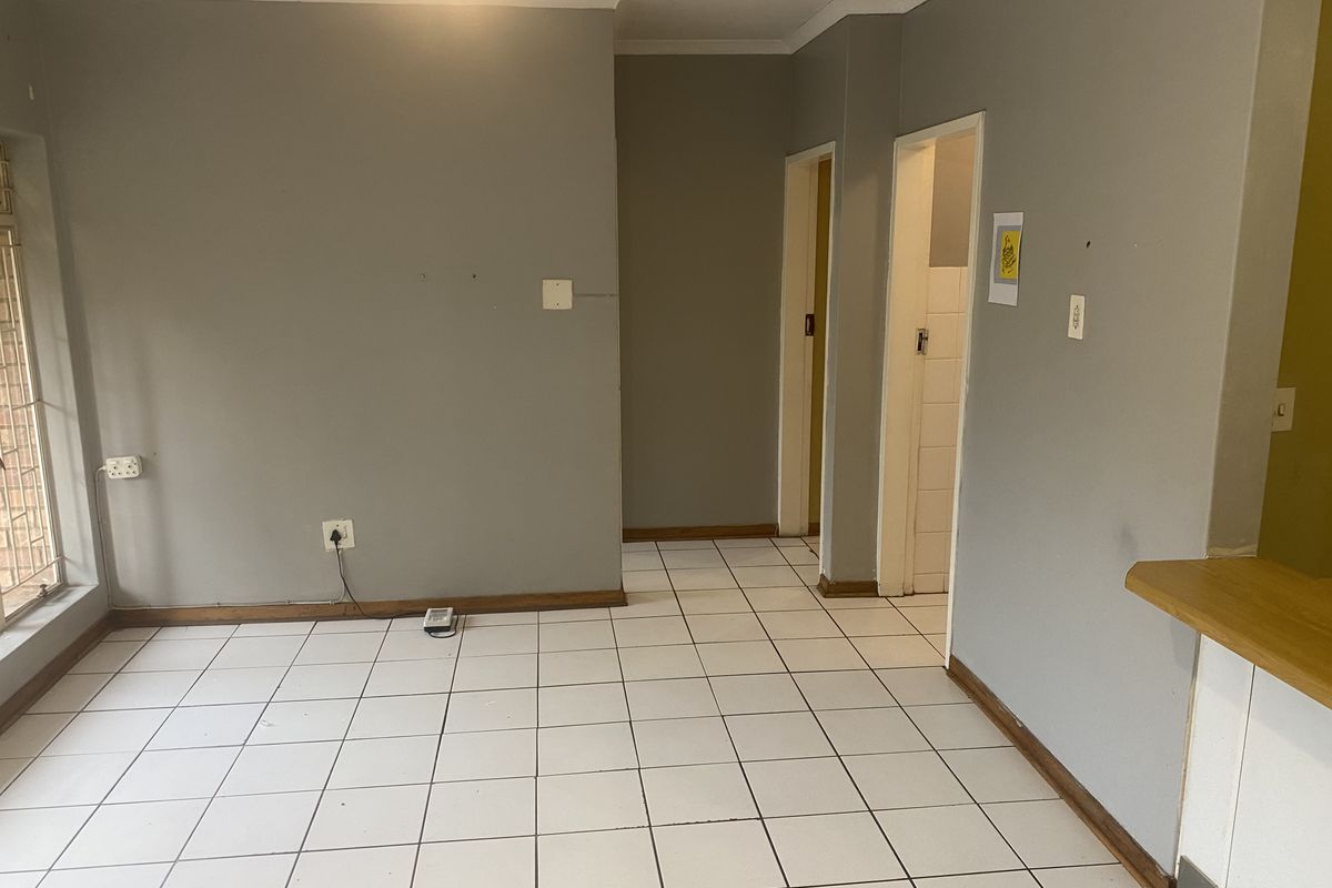 2 Bedroom Apartment - Photo 4