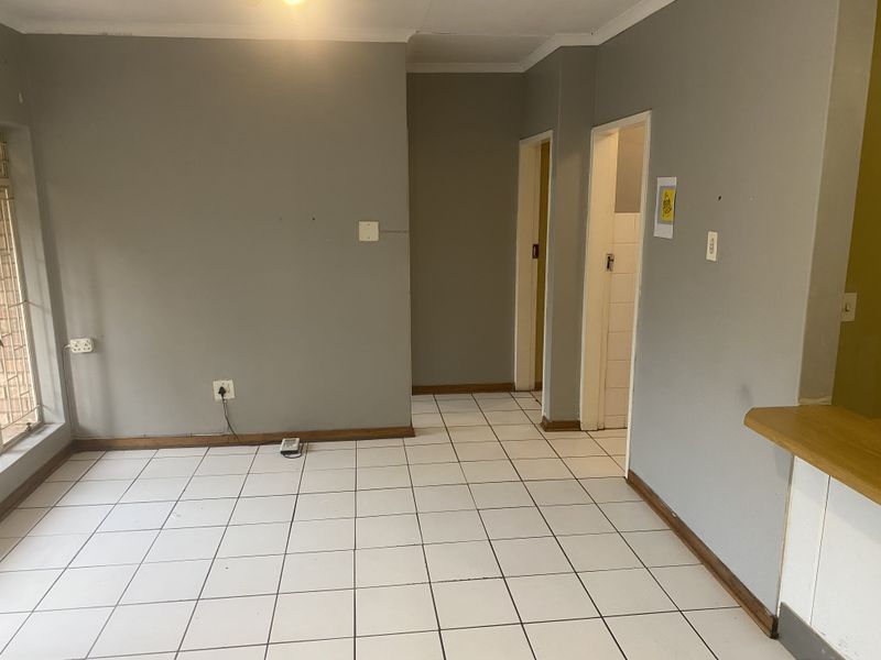 2 Bedroom Apartment - Photo 4