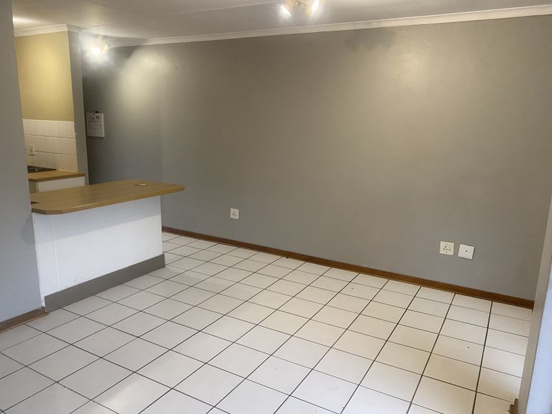 2 Bedroom Apartment - Photo 6