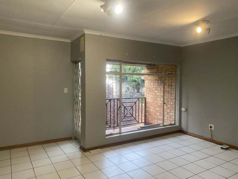 2 Bedroom Apartment - Photo 3