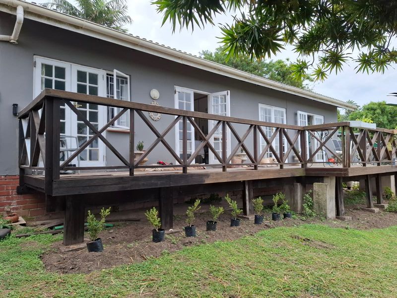 Rustic 3-Bedroom Family Home with Ocean Views and a Spacious Pet-Friendly Garden – Westbrook - Photo 1