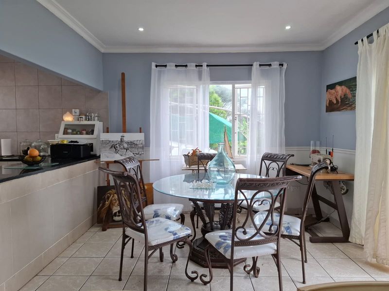 Rustic 3-Bedroom Family Home with Ocean Views and a Spacious Pet-Friendly Garden – Westbrook - Photo 7