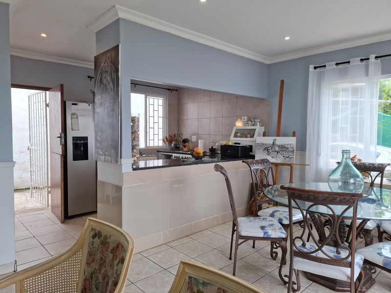 Rustic 3-Bedroom Family Home with Ocean Views and a Spacious Pet-Friendly Garden – Westbrook - Photo 5