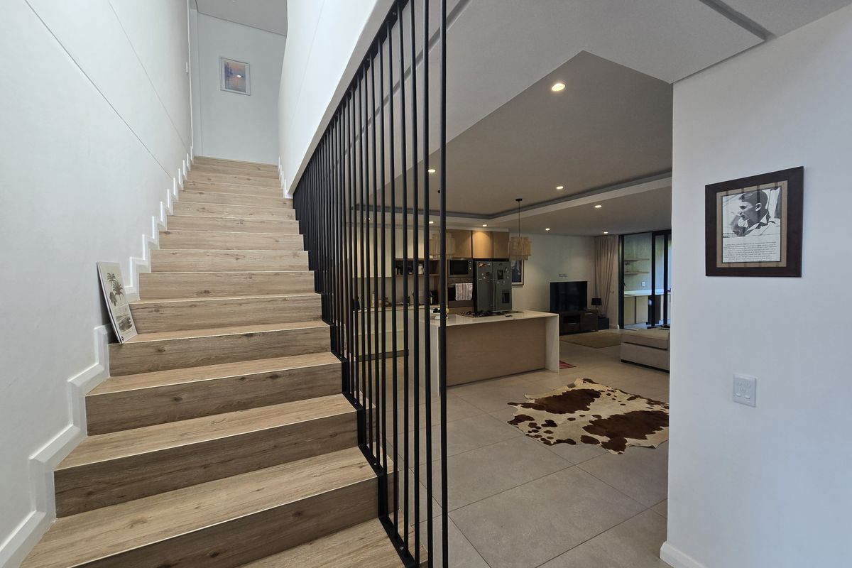 Luxurious Double-Storey Home in Tahari Coastal Estate - Photo 4