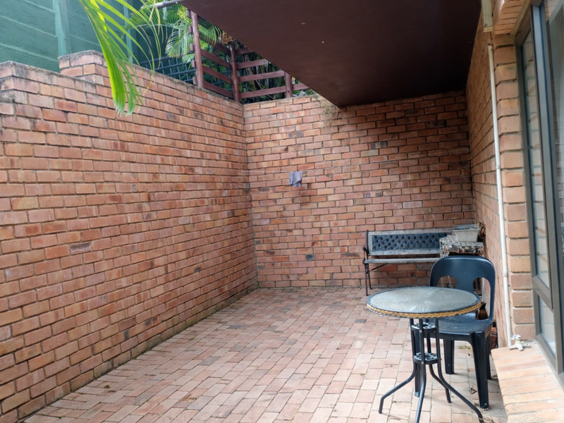 Studio Flat with private courtyard - Photo 9