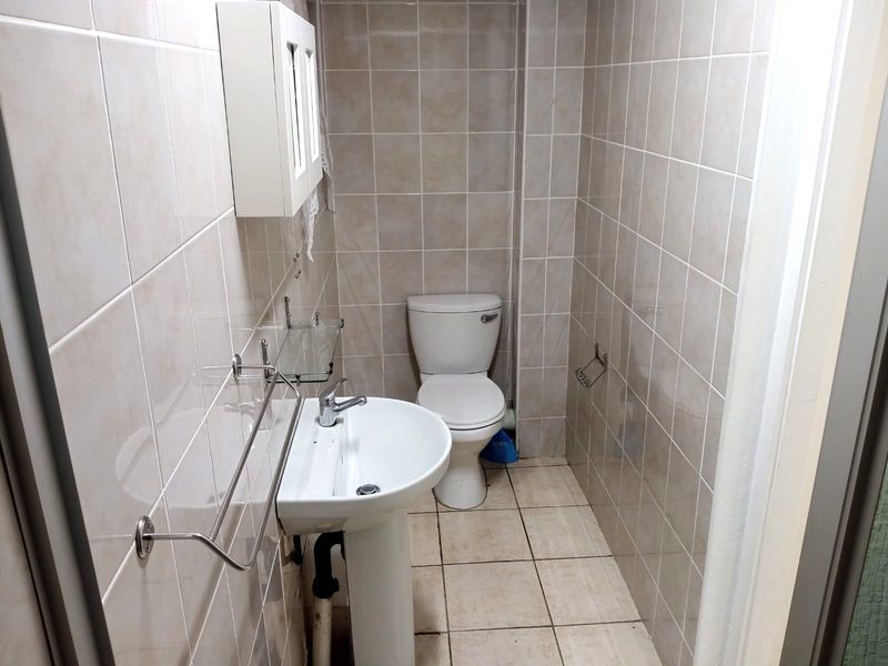 Studio Flat with private courtyard - Photo 6