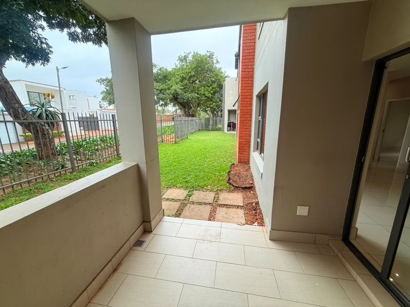 Modern 3 bedroom apartment in Umhlanga Ridge - Photo 8