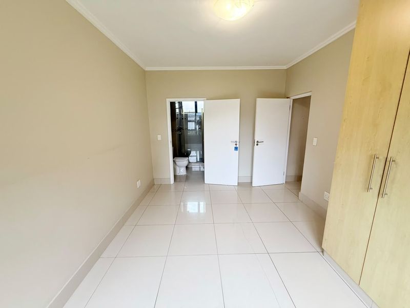 Modern 3 bedroom apartment in Umhlanga Ridge - Photo 9