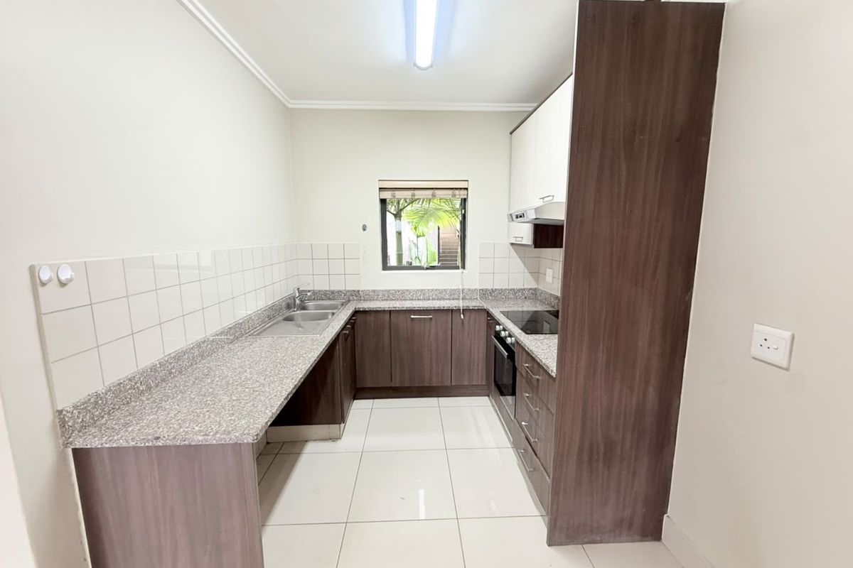 Modern 3 bedroom apartment in Umhlanga Ridge - Photo 5