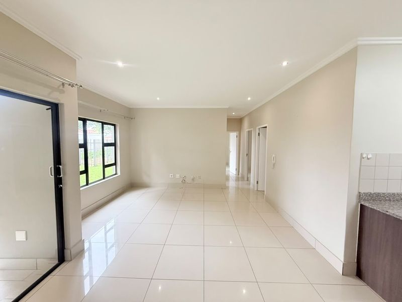 Modern 3 bedroom apartment in Umhlanga Ridge - Photo 4