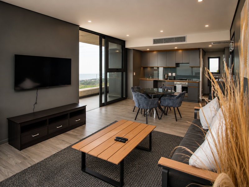 ✨ Modern 2-Bedroom Apartment with Contemporary Style - Photo 4
