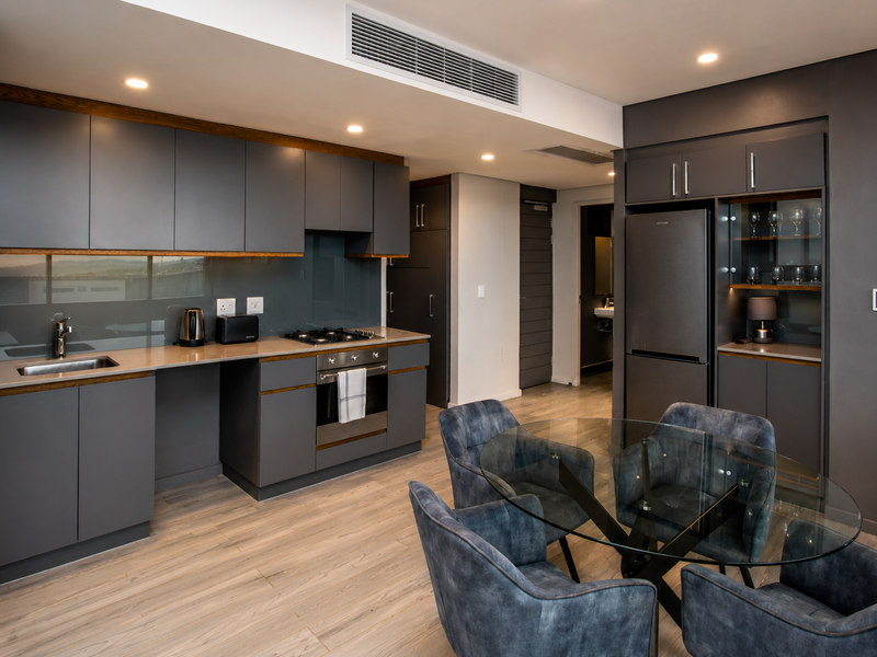 ✨ Modern 2-Bedroom Apartment with Contemporary Style - Photo 5