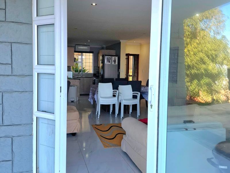 Fully Furnished Apartment with Sea Views - Photo 8