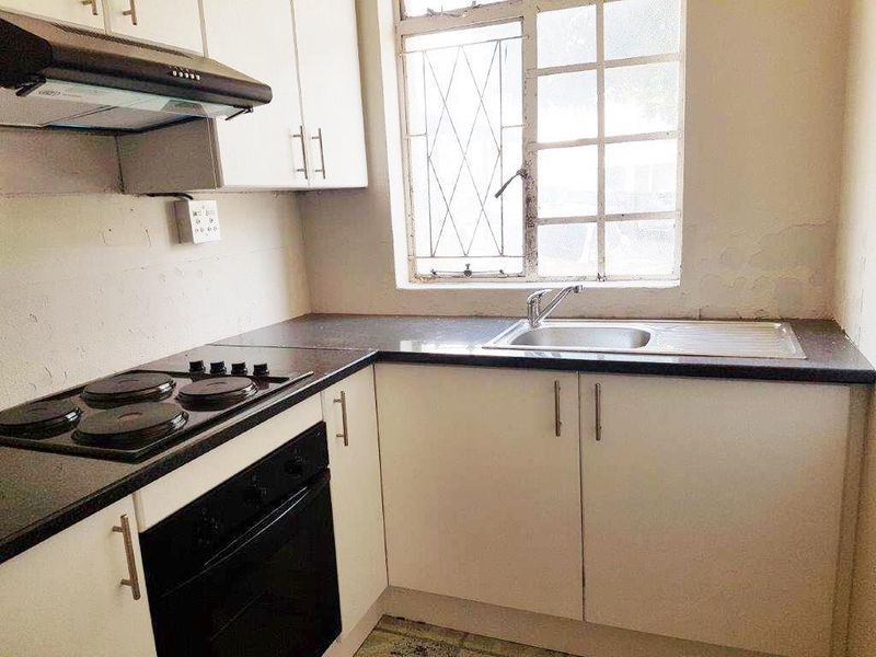CENTRAL STUDIO / BACHELOR APARTMENT FOR RENT - Photo 3