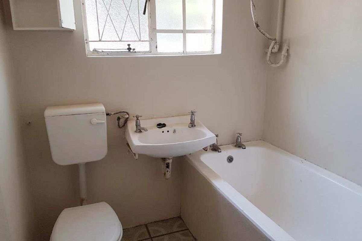 CENTRAL STUDIO / BACHELOR APARTMENT FOR RENT - Photo 4