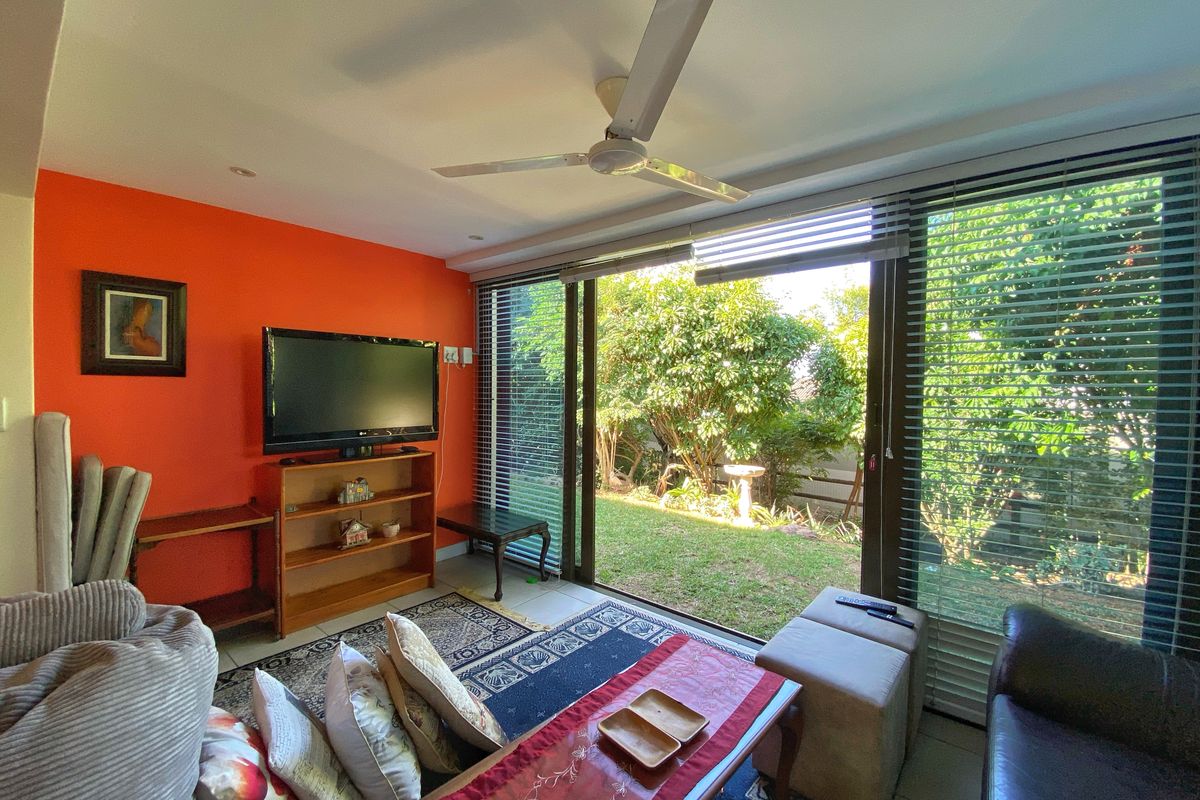 Elegant Fully Furnished Townhouse in Prestigious Brettenwood Estate - Photo 5