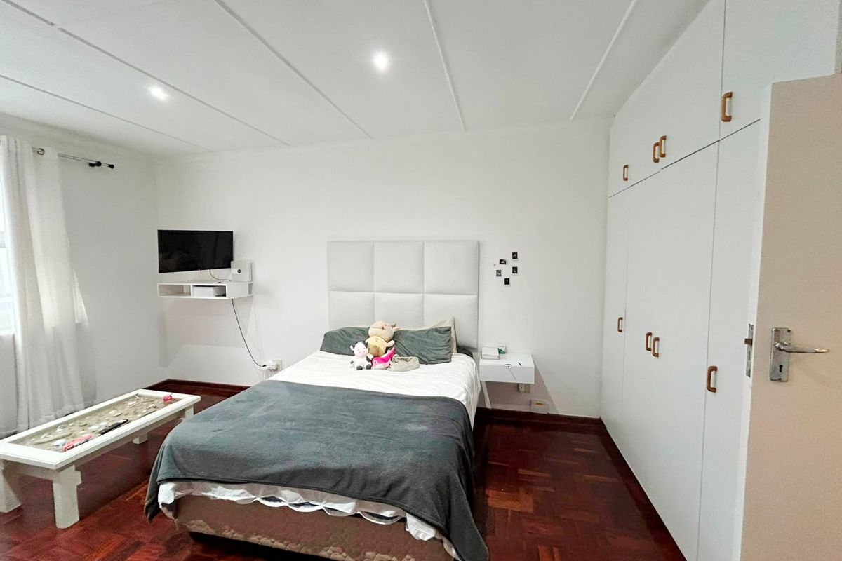 HUMEWOOD STUDIO / BACHELOR APARTMENT FOR RENT - Photo 2