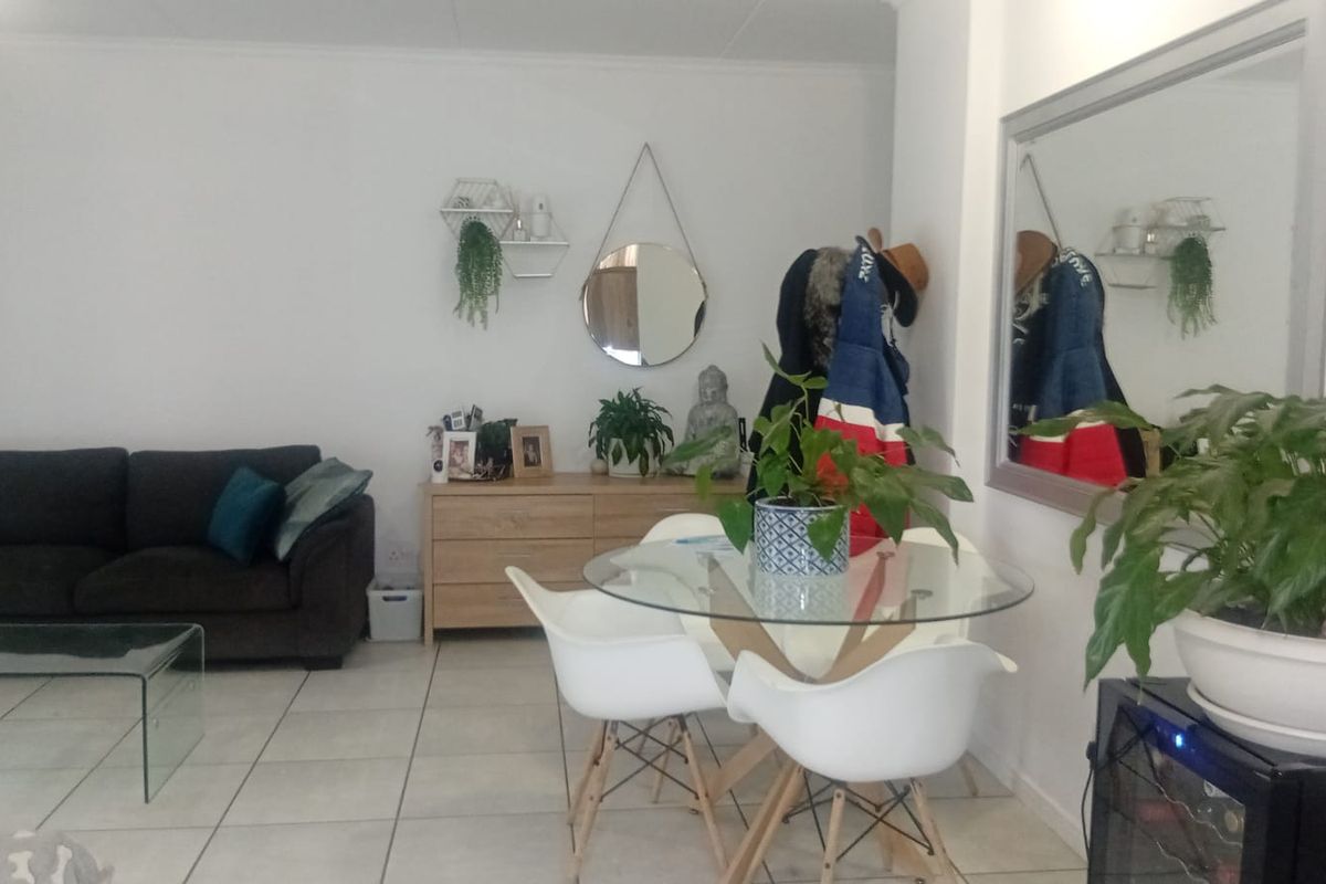 Modern 3-Bedroom Ground Floor Apartment with Private Garden | De Zicht Lifestyle Estate - Photo 2
