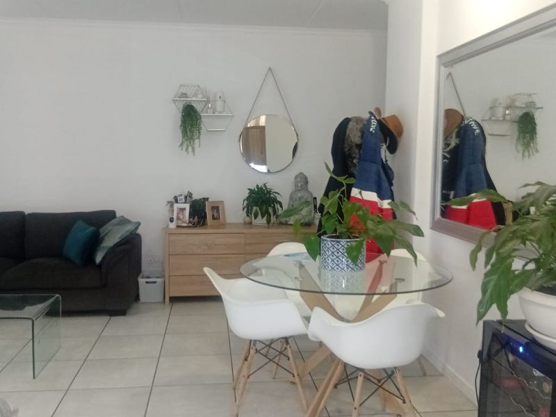 Modern 3-Bedroom Ground Floor Apartment with Private Garden | De Zicht Lifestyle Estate - Photo 2