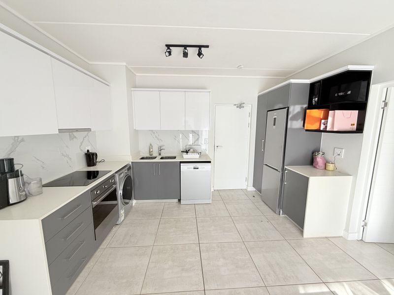 Stunning 1 bedroom apartment in Izinga - Photo 1