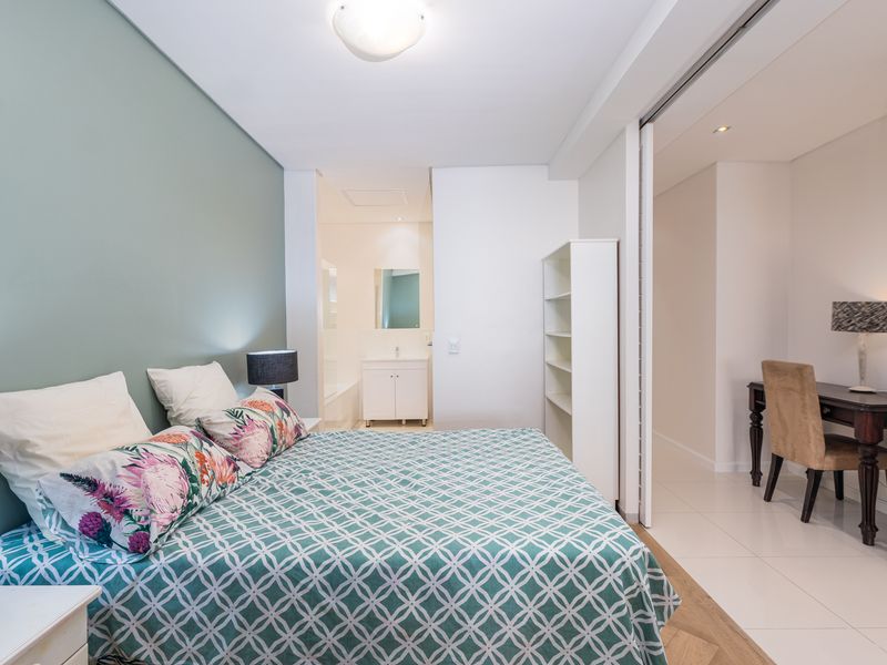 1 Bedroom Apartment to let - Photo 3