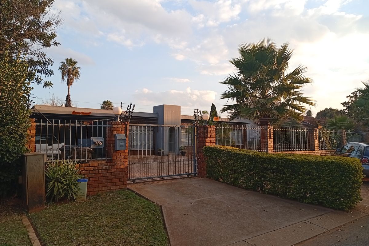 House For Sale In Pretoria - Photo 2