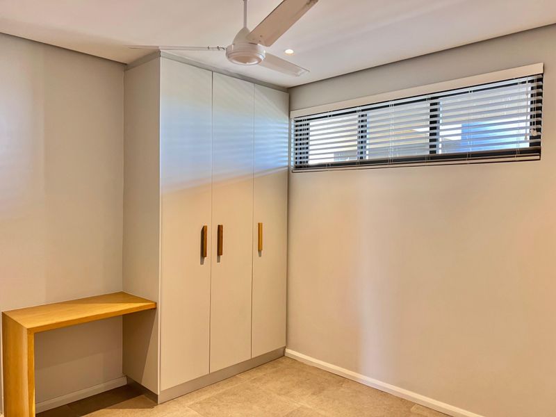 Top-Floor Elegance Surrounded by Nature in Elaleni - Photo 8