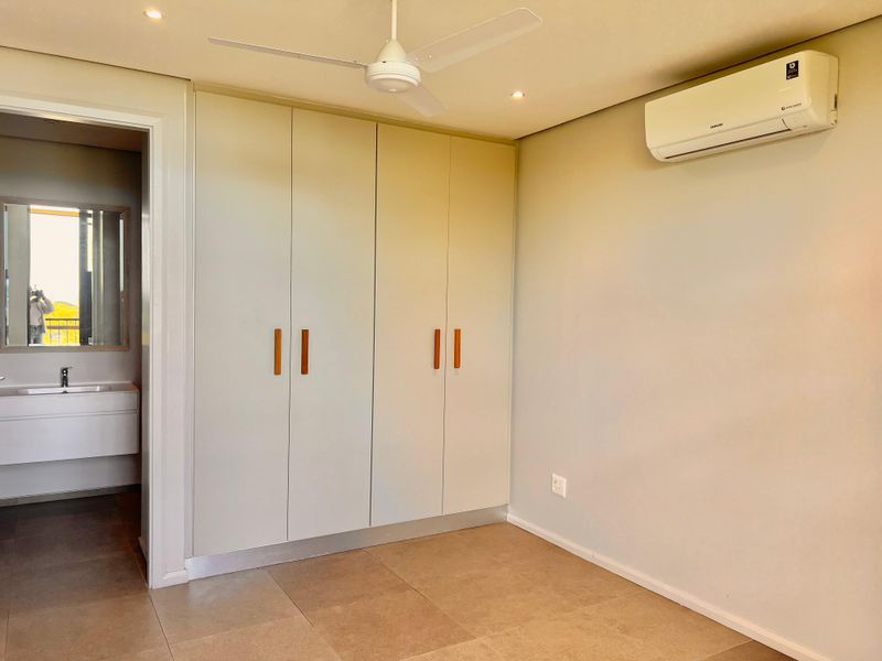 Top-Floor Elegance Surrounded by Nature in Elaleni - Photo 6