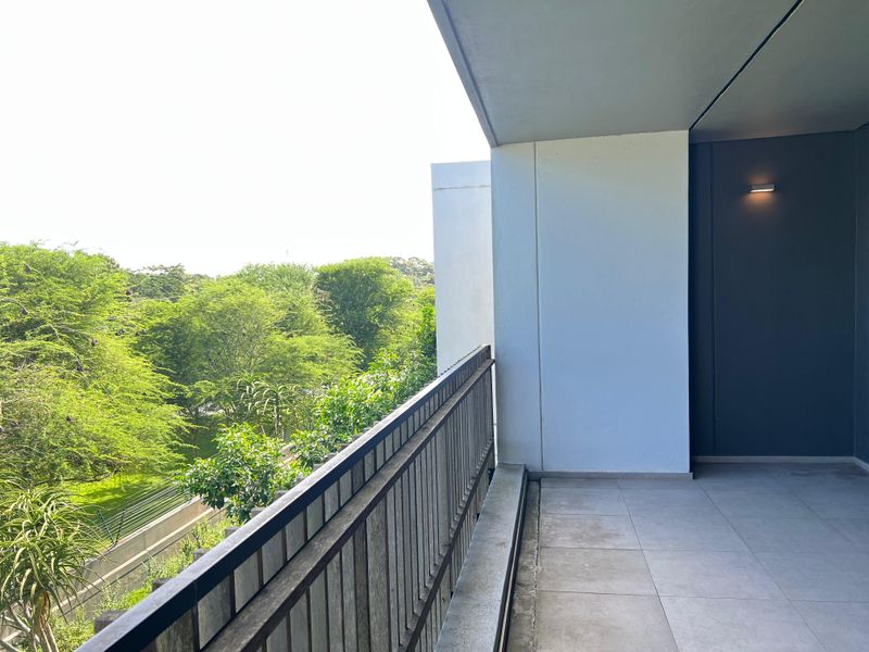 Top-Floor Elegance Surrounded by Nature in Elaleni - Photo 10