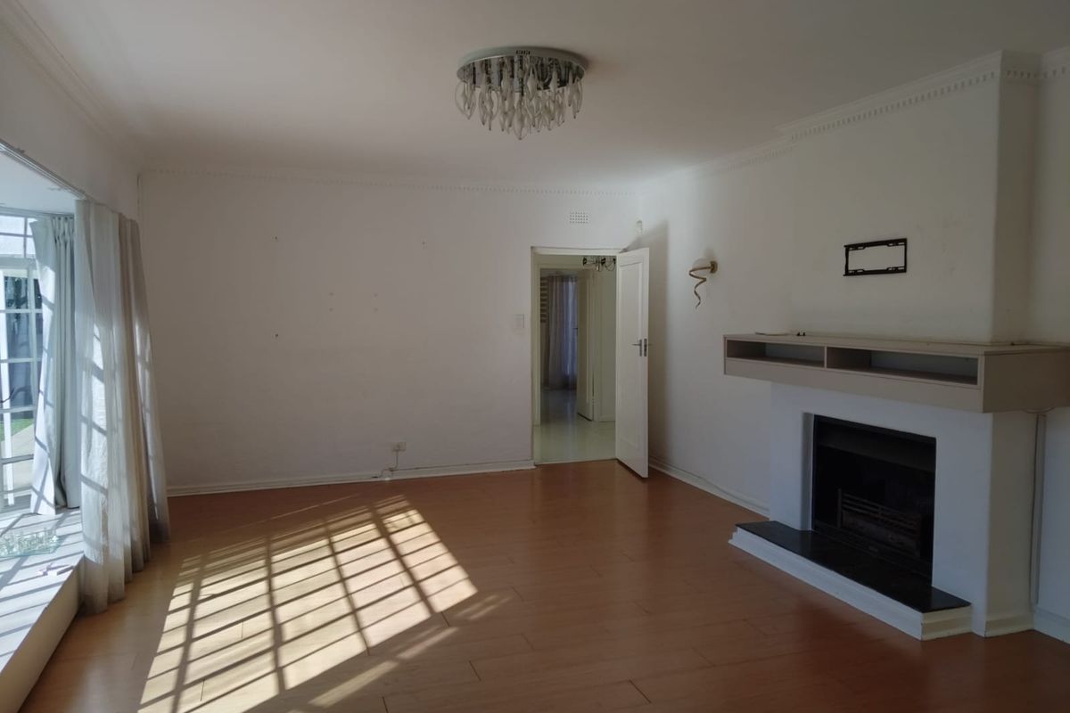 Elegant Double-Storey Family Home with Pool in Secure Enclosed Sandown - Photo 4