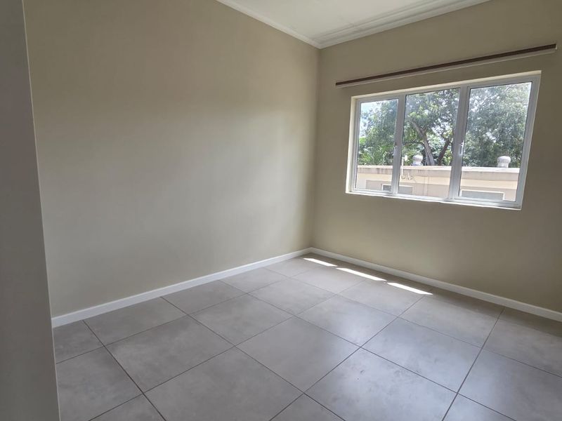 Charming 2-Bedroom Apartment in Manor Estates! - Photo 8