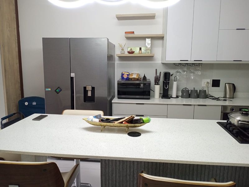 Modern 2 Bed Apartment in Westbrook - Photo 7