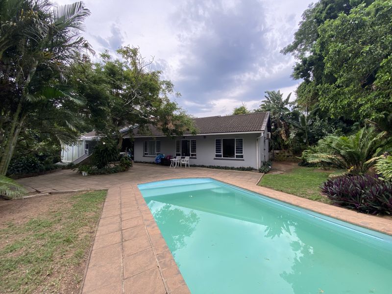 Unlock the Potential – Prime Freestanding Renovation Opportunity on a Large 1,598m2 Stand - Photo 5