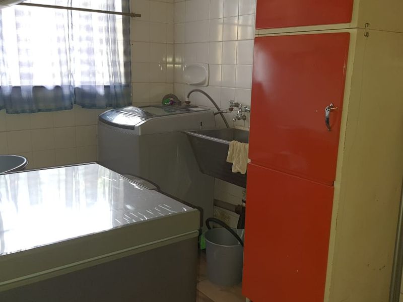 Spacious 4-Bedroom Family Home in Vanderbijlpark - Photo 9