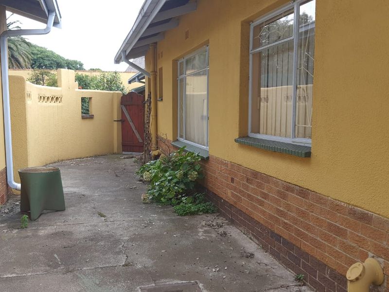 Spacious 4-Bedroom Family Home in Vanderbijlpark - Photo 3