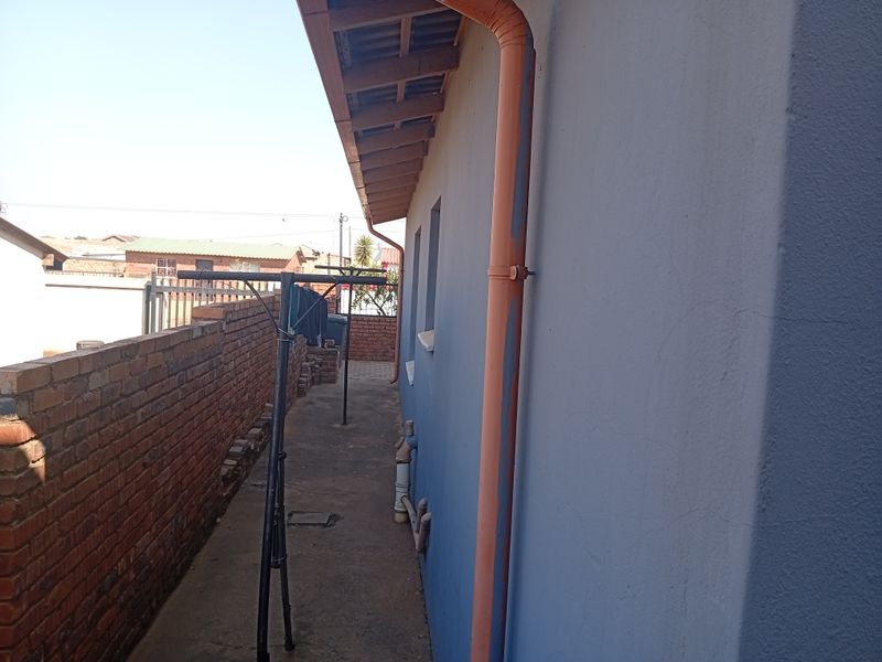 House For Sale In Pretoria - Photo 9