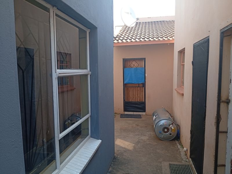 House For Sale In Pretoria - Photo 10
