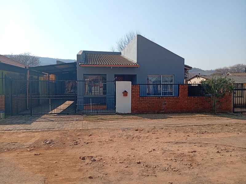 House For Sale In Pretoria - Photo 2