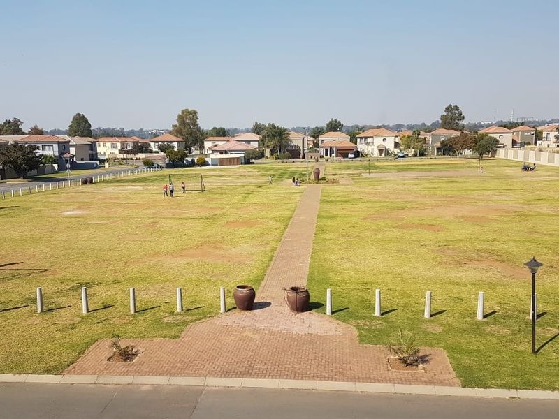 Apartment For Sale In Brakpan - Photo 7
