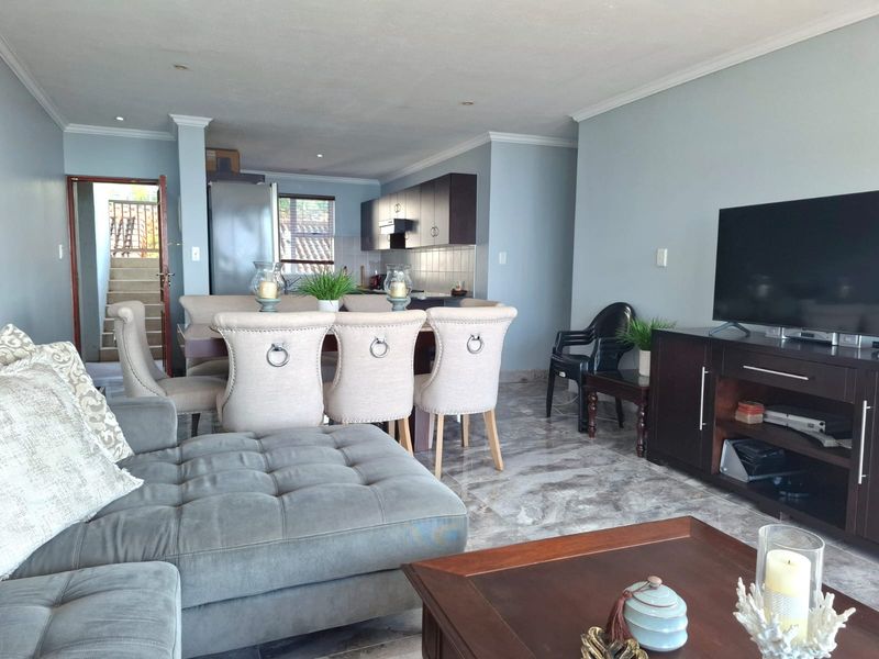 Luxury Furnished 3-Bedroom Apartment with Panoramic Ocean Views – Westbrook - Photo 7