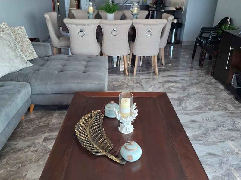 Luxury Furnished 3-Bedroom Apartment with Panoramic Ocean Views – Westbrook - Photo 5