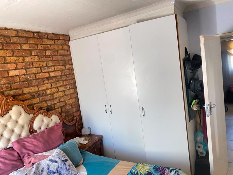 Stylish 2 bed Apartment For Sale - Photo 7