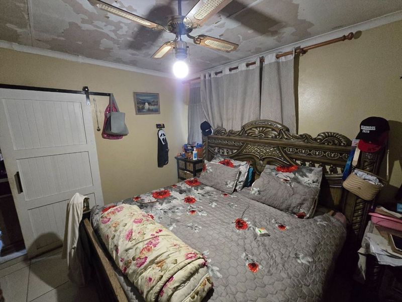 4 BEDROOM FAMILY HOME WITH GRANNY FLAT KEMPTON PARK WEST - Photo 6