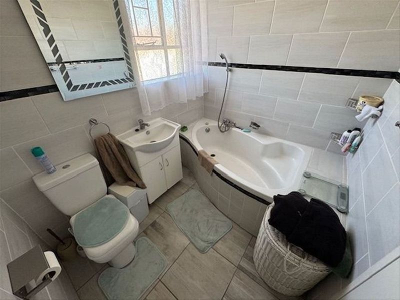 The Family Home You've Been Waiting For - Photo 7