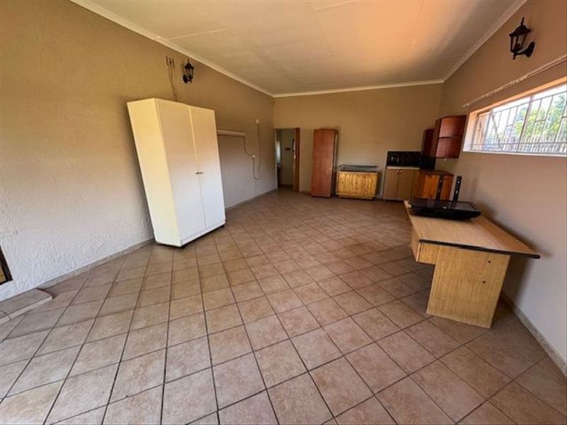 The Family Home You've Been Waiting For - Photo 6