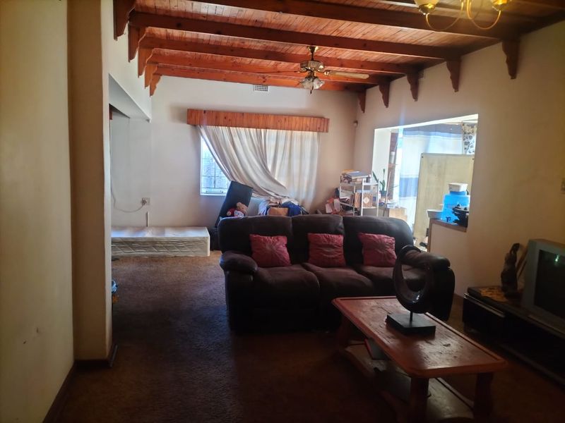RENOVATOR'S DREAM KEMPTEN PAR CENTRL - Photo 6