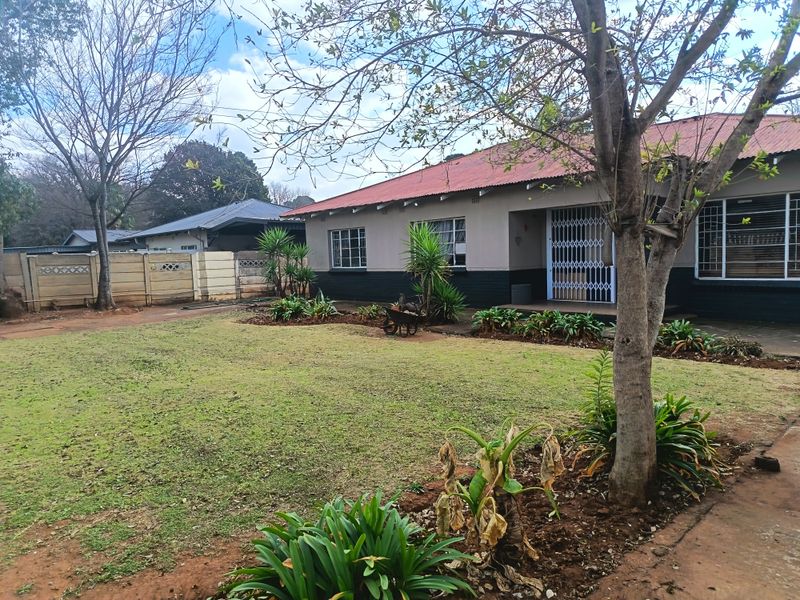 Three bedroom house in Meyerton Central - Photo 1