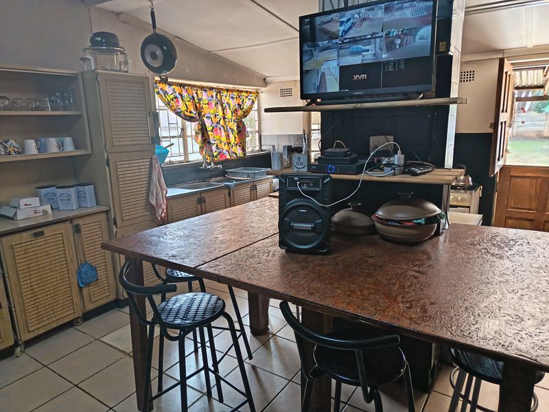 Three bedroom house in Meyerton Central - Photo 6